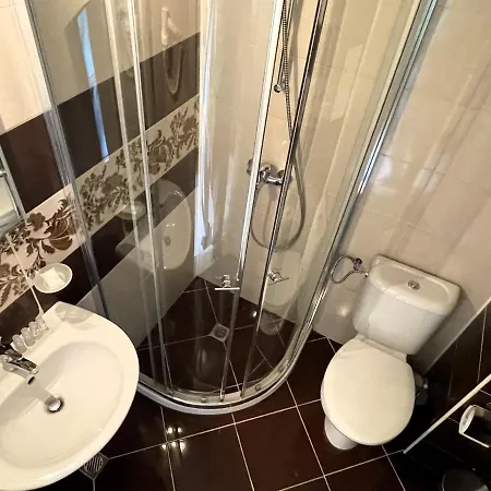 Stamopolu Lux Ground Floor מלון