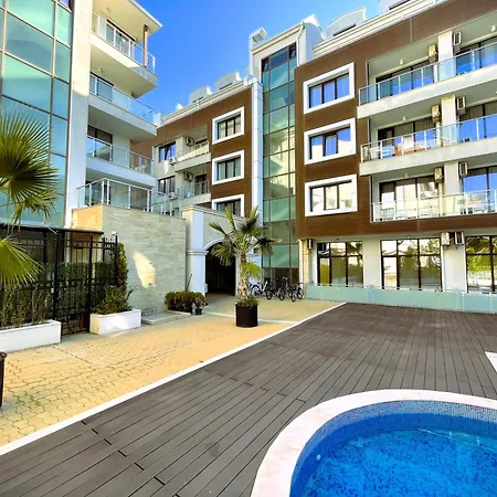 Stamopolu Lux Ground Floor פרימורסקו