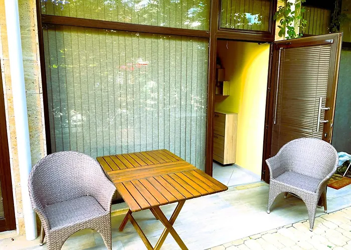 Stamopolu Lux Ground Floor ホテル *